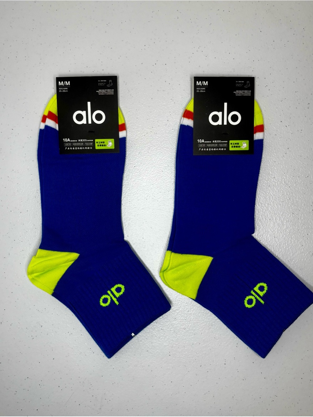 NWT Alo Yoga Unisex Throwback Crew Socks 2-Pack Blue Neon Yellow M/M